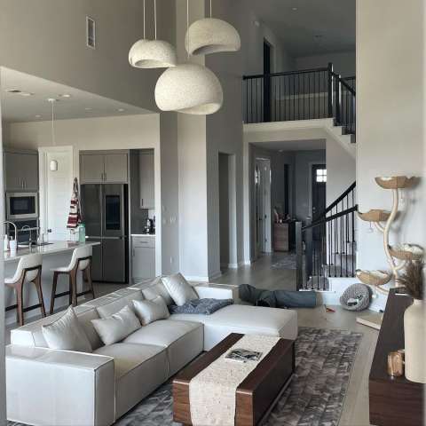 Image by @ky__lawrence Image by @ky__lawrence