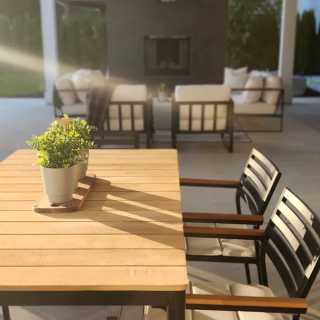 Image by @nicolepaquettedesign Image by @nicolepaquettedesign